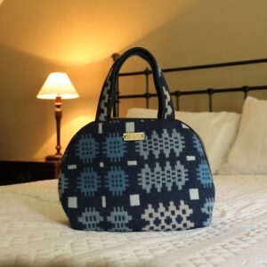 Handled Wash Bag – Lynwen