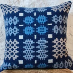 Lynwen – Caernarfon Welsh Cushion